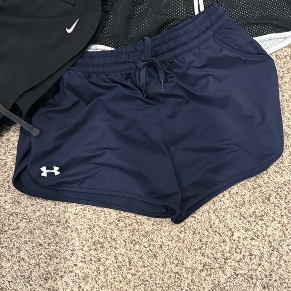 Women’s L Athletic Shorts Bundle - Picture 3 of 5